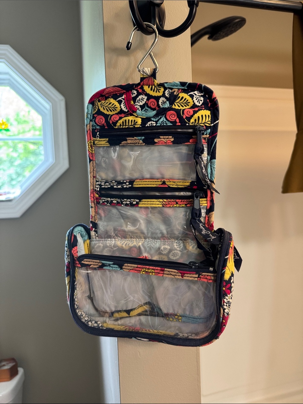 Vera Bradley Hanging Travel Organizer in Black Floral Multi